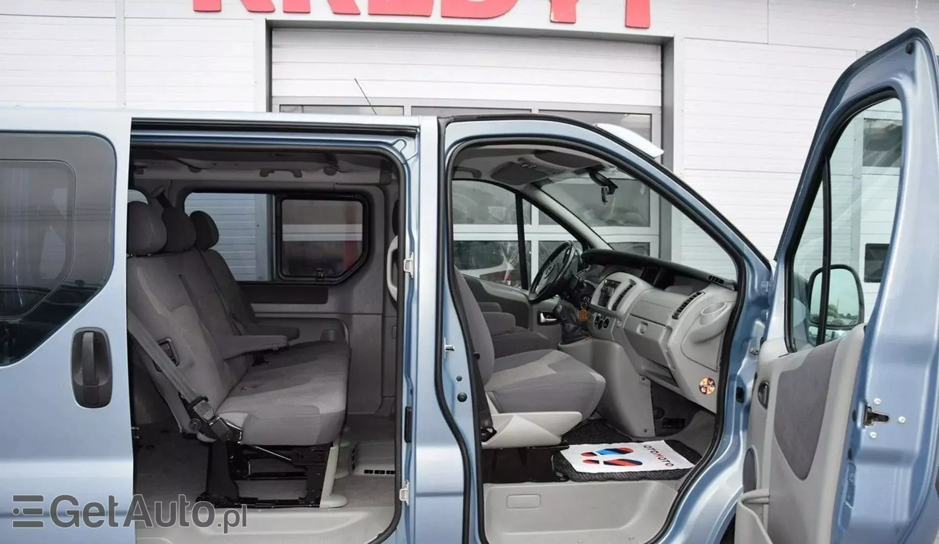 OPEL Vivaro 