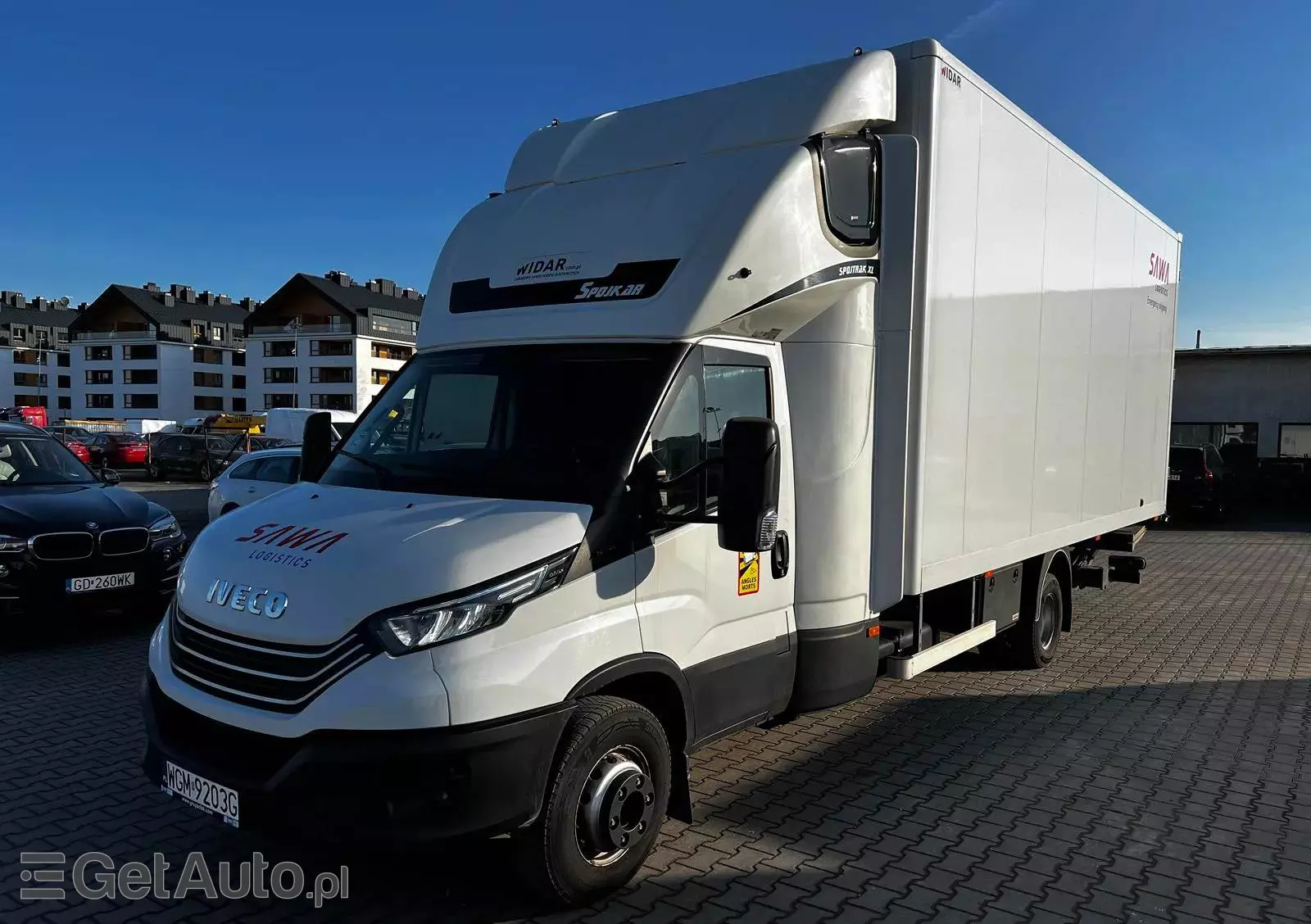 IVECO Daily 70C18H  DMC 7200kg  + kabina sypialna Spojkar XL + zabudowa kontener wym wew. 6100x2450x2550 + winda 