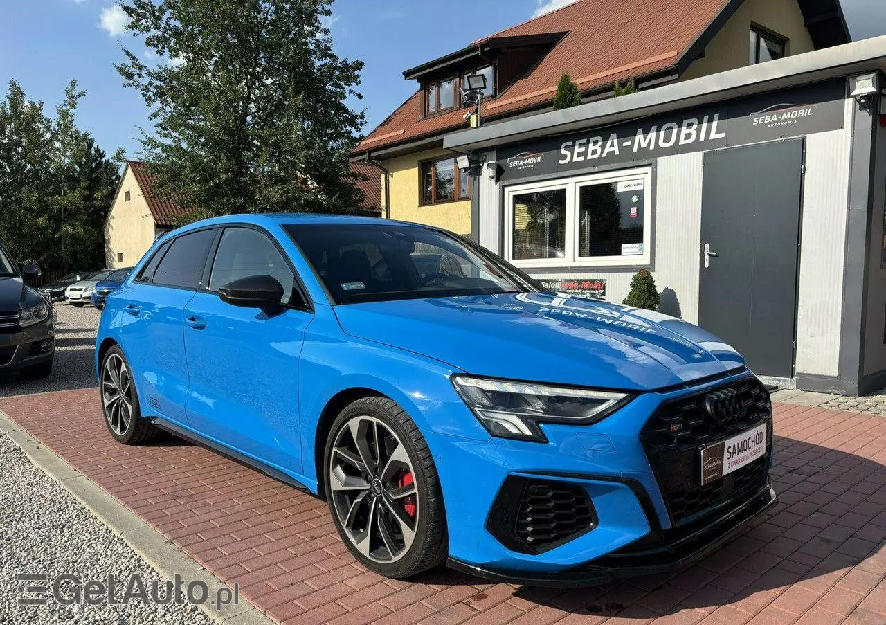 AUDI S3 