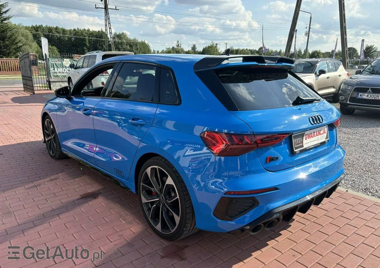 AUDI S3 