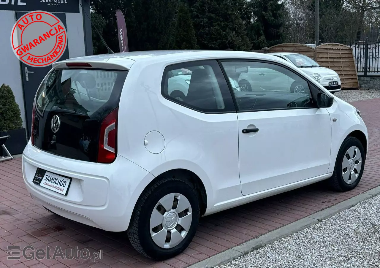 VOLKSWAGEN Up! 