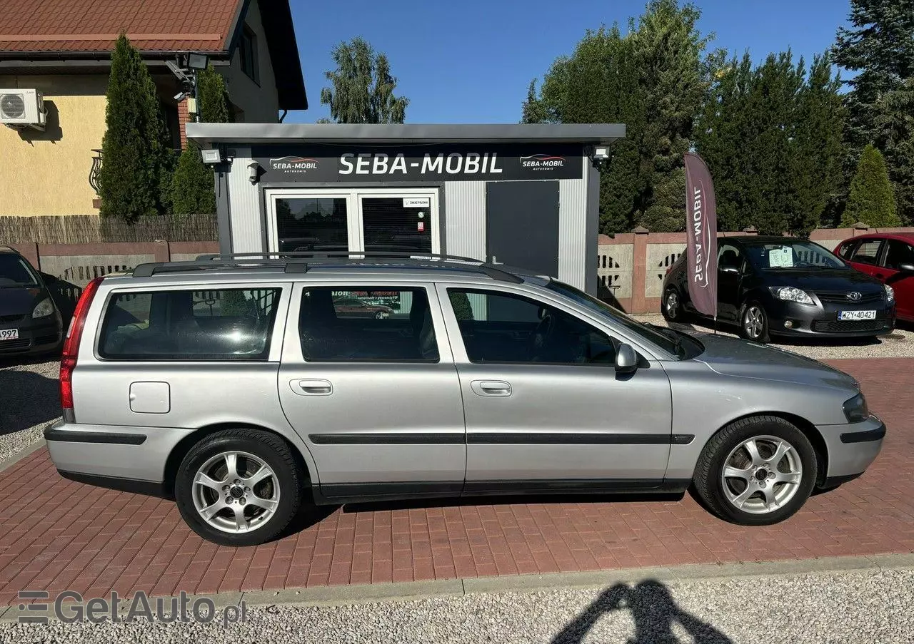 VOLVO V70 