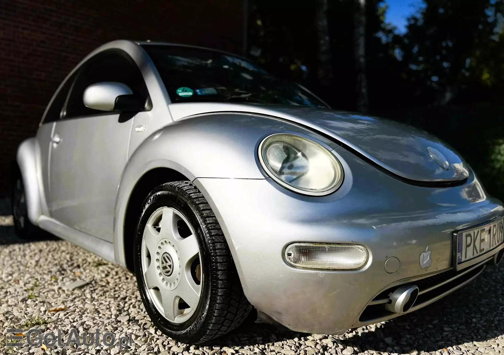 VOLKSWAGEN New Beetle 