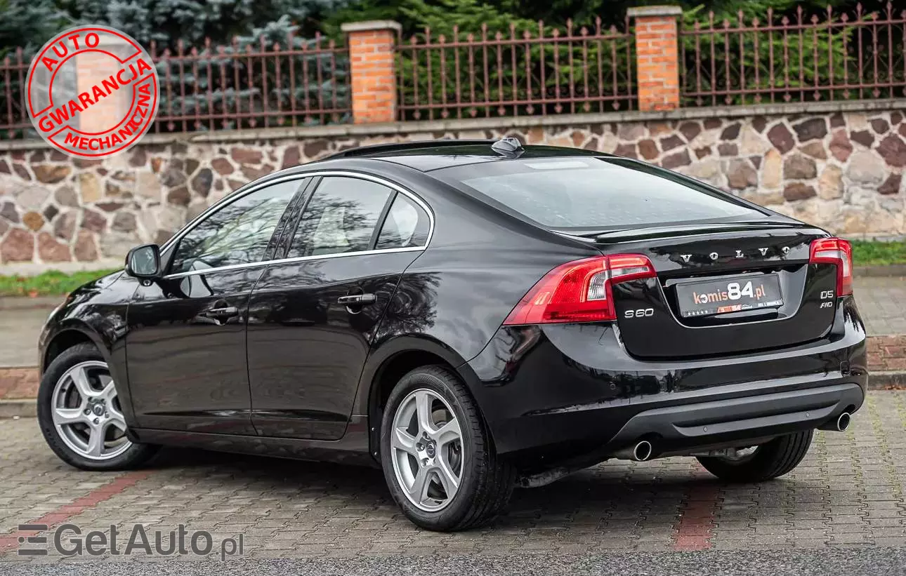 VOLVO S60  D5 AWD Geartronic Momentum