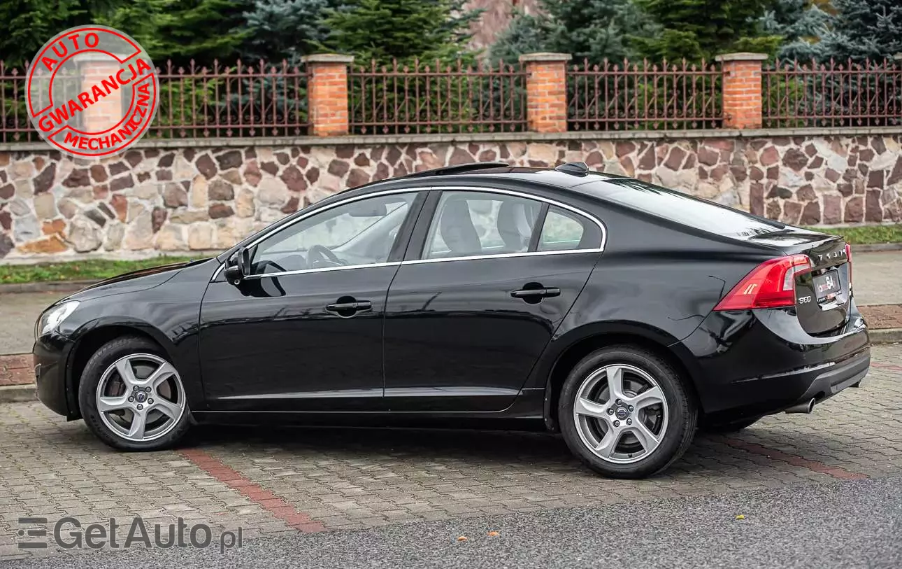 VOLVO S60  D5 AWD Geartronic Momentum