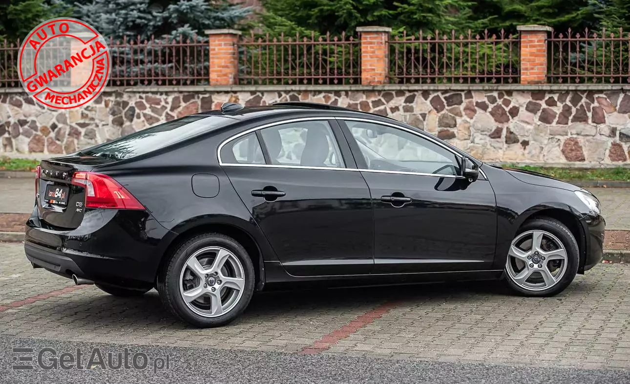 VOLVO S60  D5 AWD Geartronic Momentum