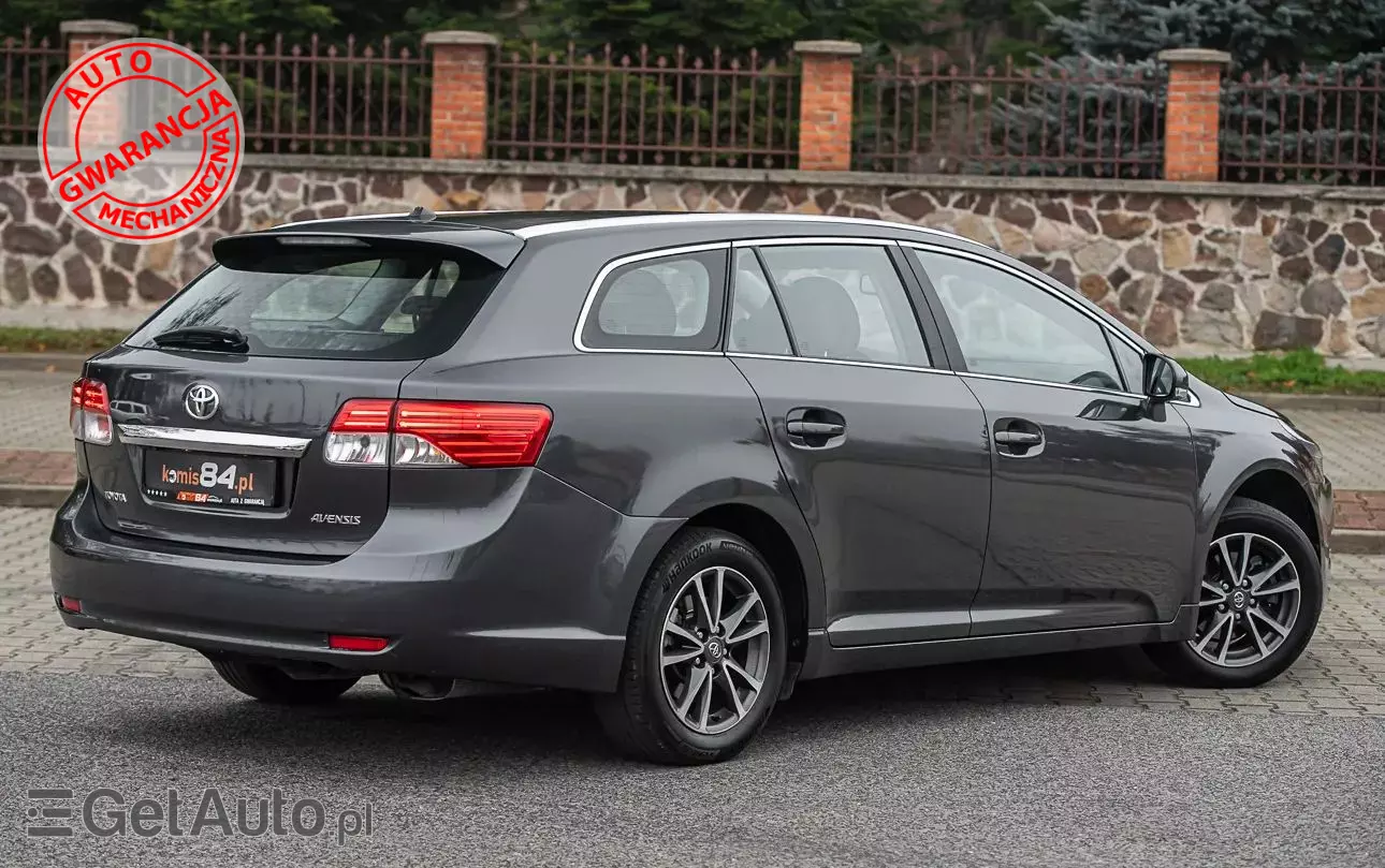 TOYOTA Avensis  2.0 Sol plus NAVI 2.0 Sol plus NAVI