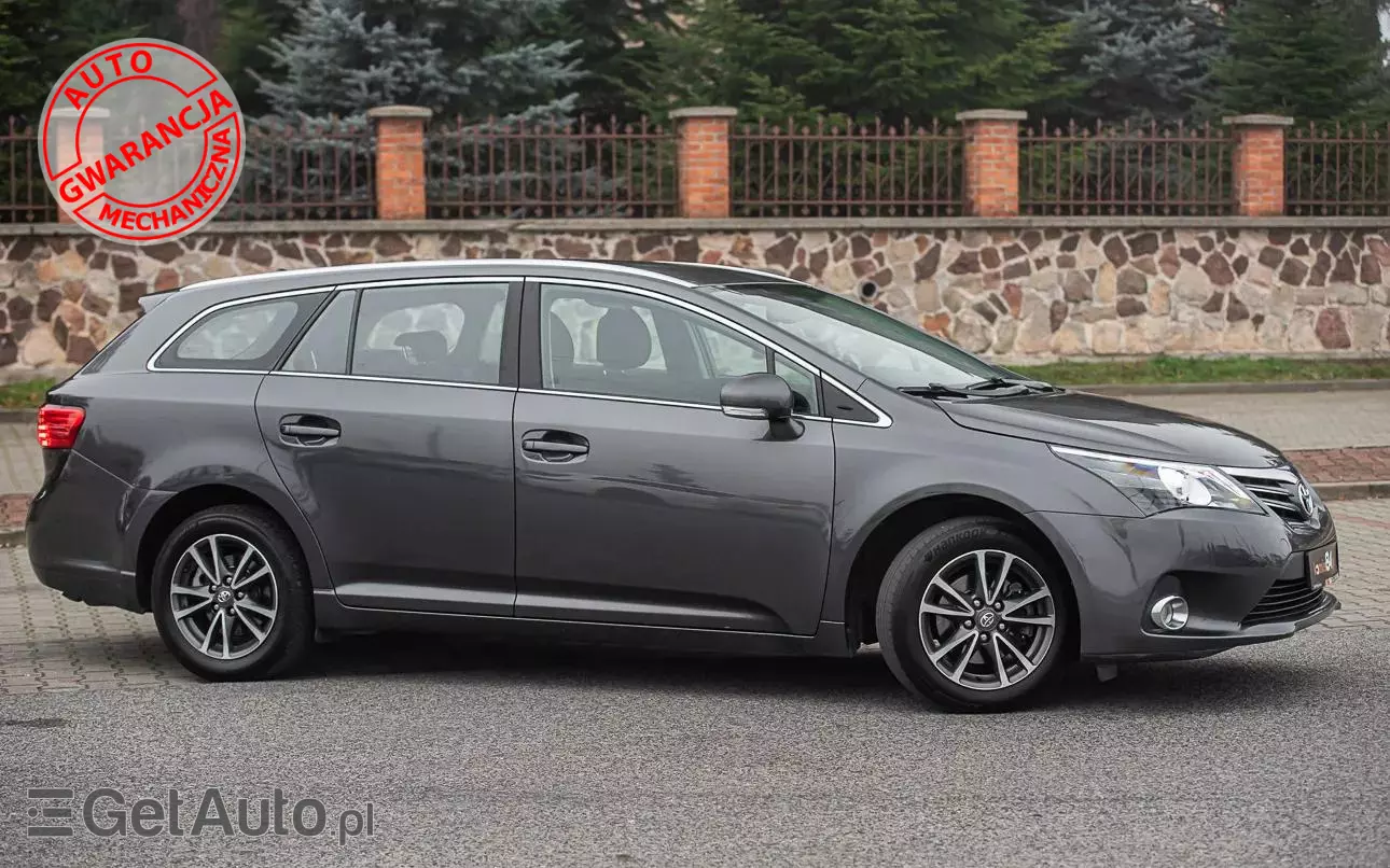 TOYOTA Avensis  2.0 Sol plus NAVI 2.0 Sol plus NAVI