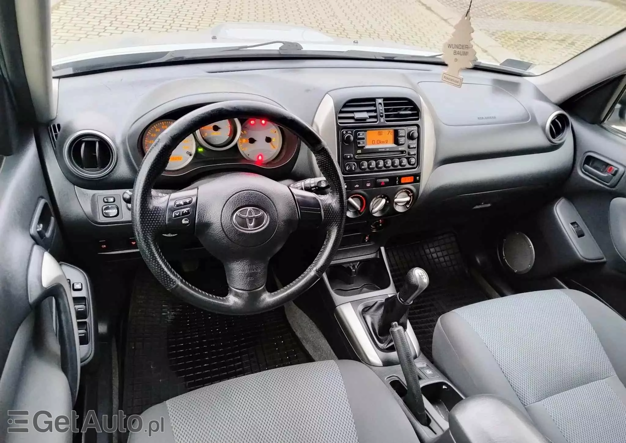 TOYOTA RAV4 