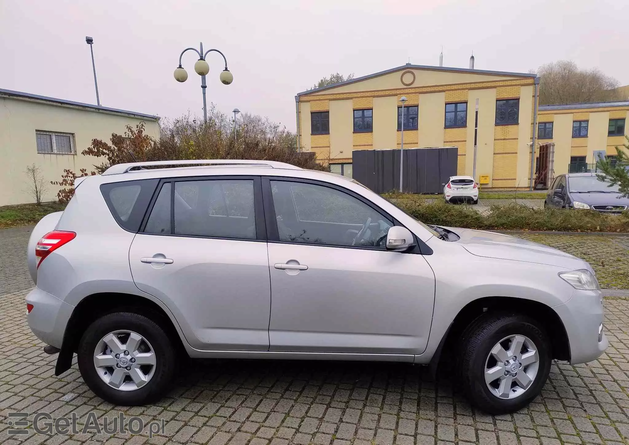 TOYOTA RAV4 