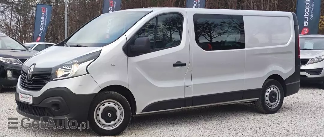 RENAULT Trafic 