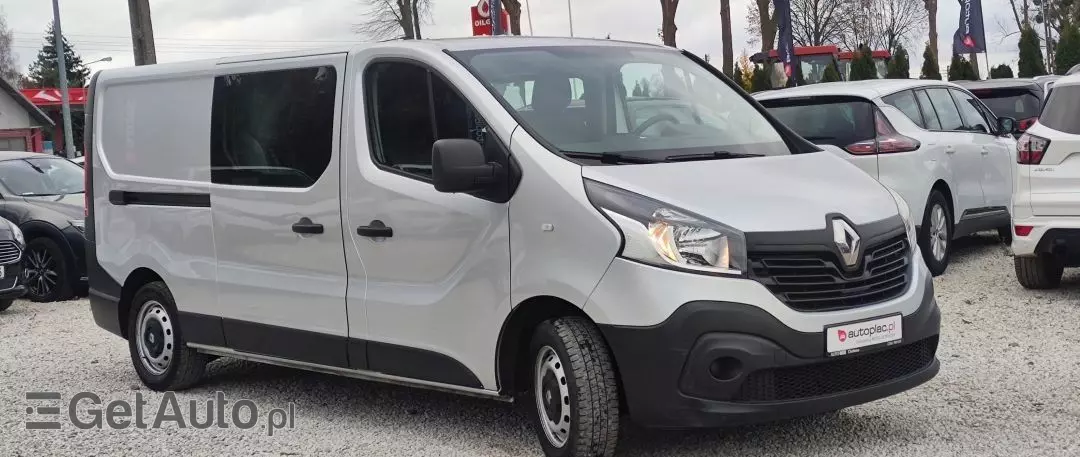 RENAULT Trafic 