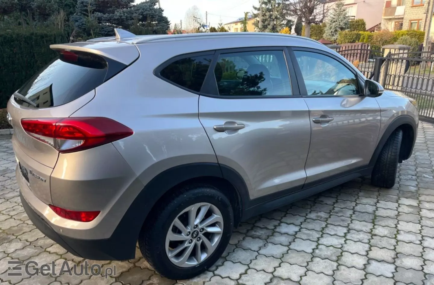 HYUNDAI Tucson 