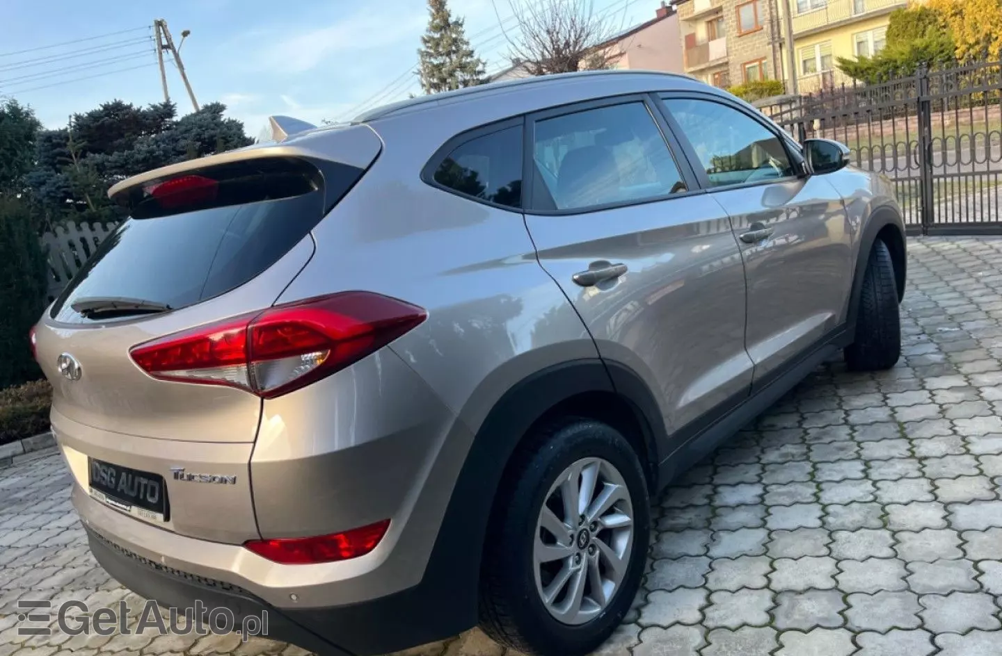 HYUNDAI Tucson 