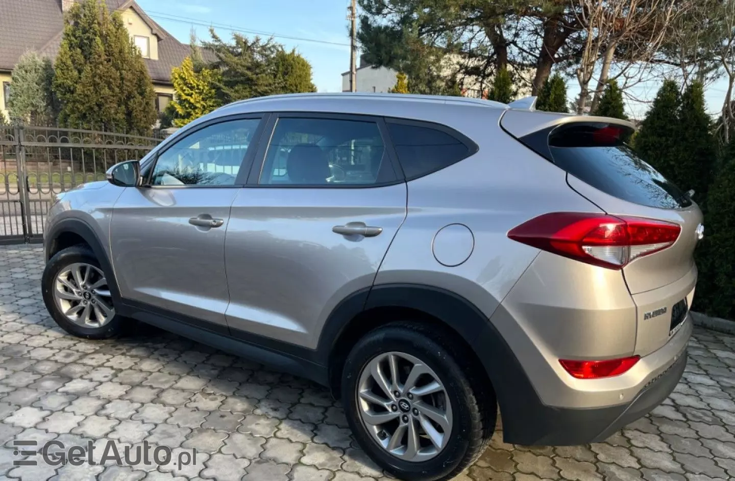 HYUNDAI Tucson 