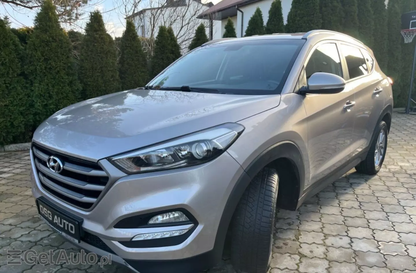 HYUNDAI Tucson 