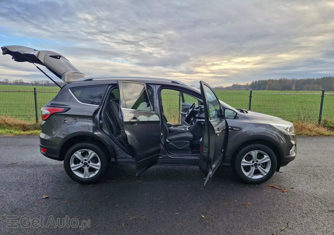 FORD Kuga 2.0 TDCi 4x4 ST-Line