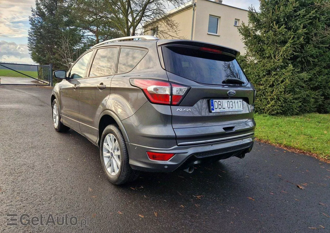 FORD Kuga 1.5 EcoBoost 4x4 Black & Silver