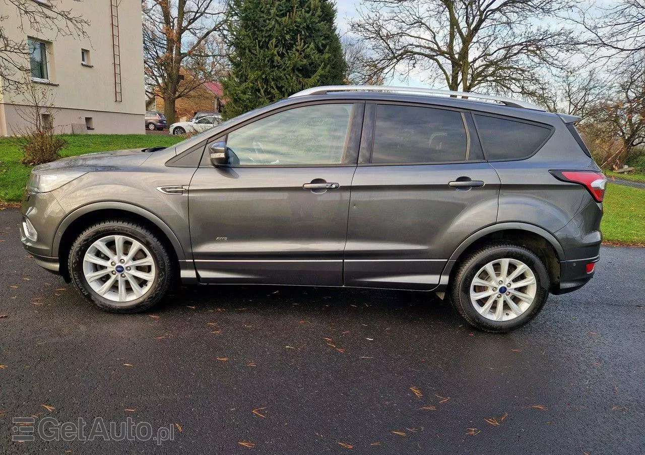 FORD Kuga 1.5 EcoBoost 4x4 Black & Silver