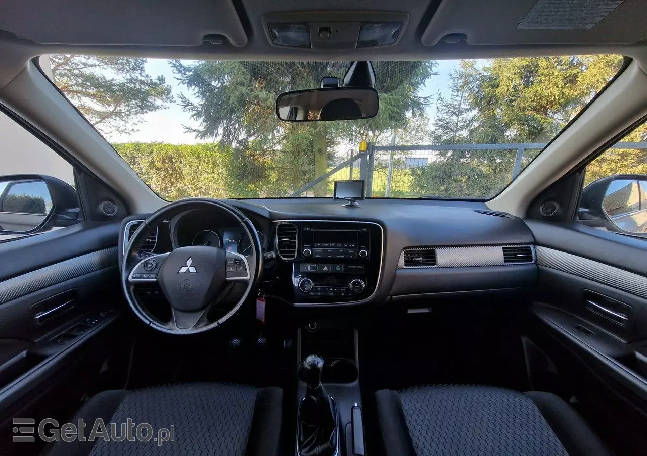 MITSUBISHI Outlander 2.0 2WD Invite