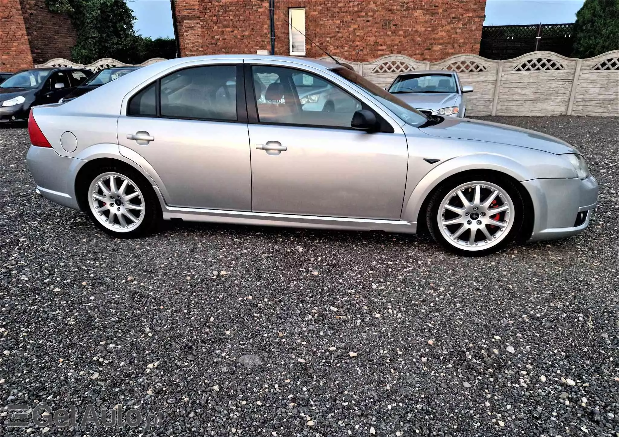 FORD Mondeo V6 ST 220