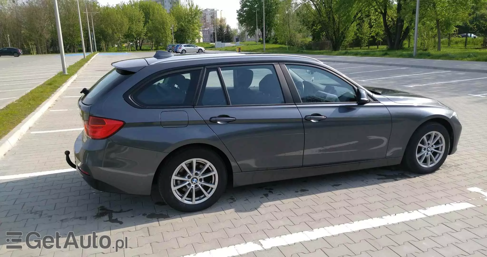 BMW Seria 3 320d Touring xDrive Sport-Aut Luxury Line