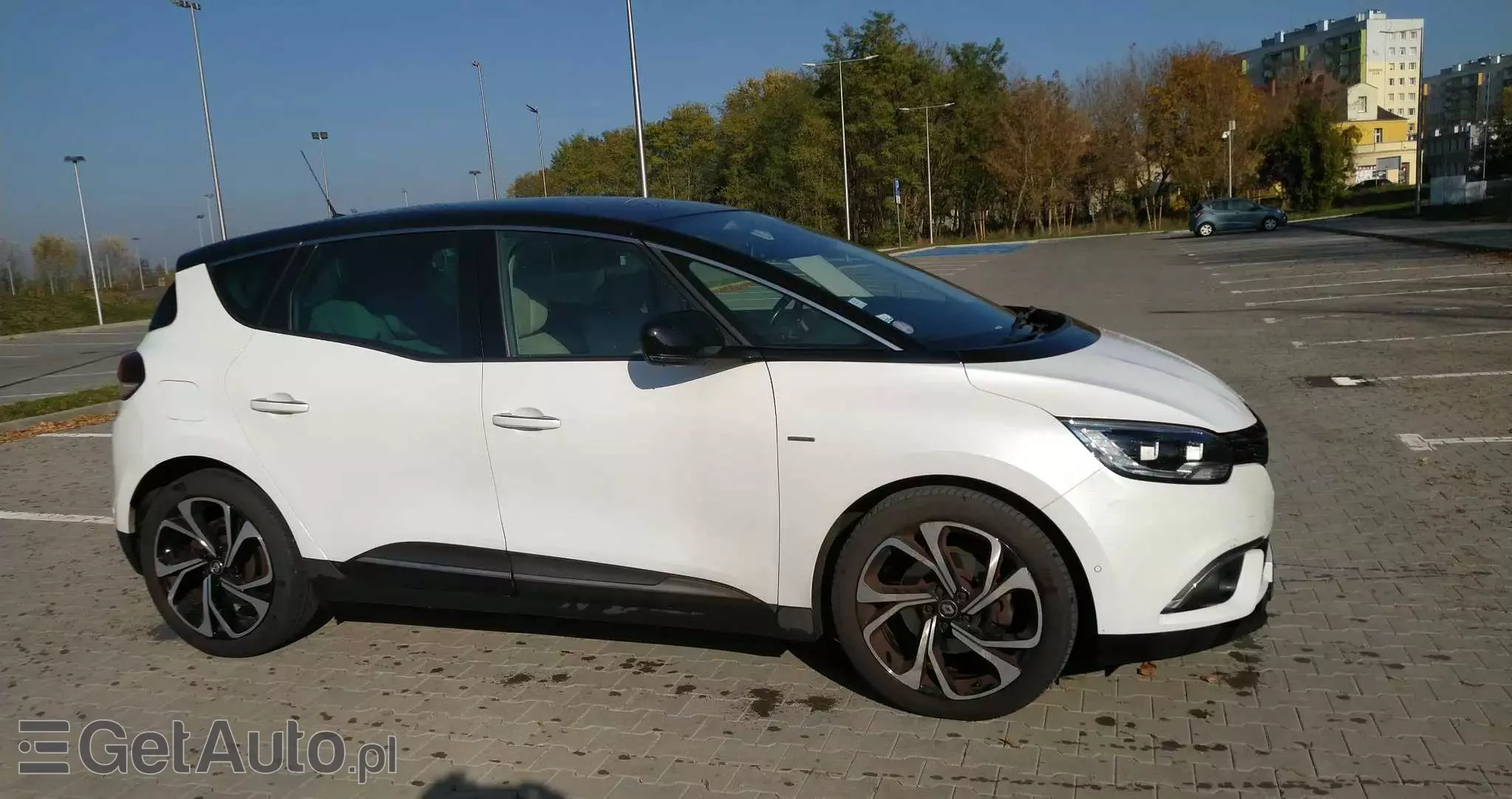 RENAULT Scenic ENERGY TCe 130 INITIALE PARIS