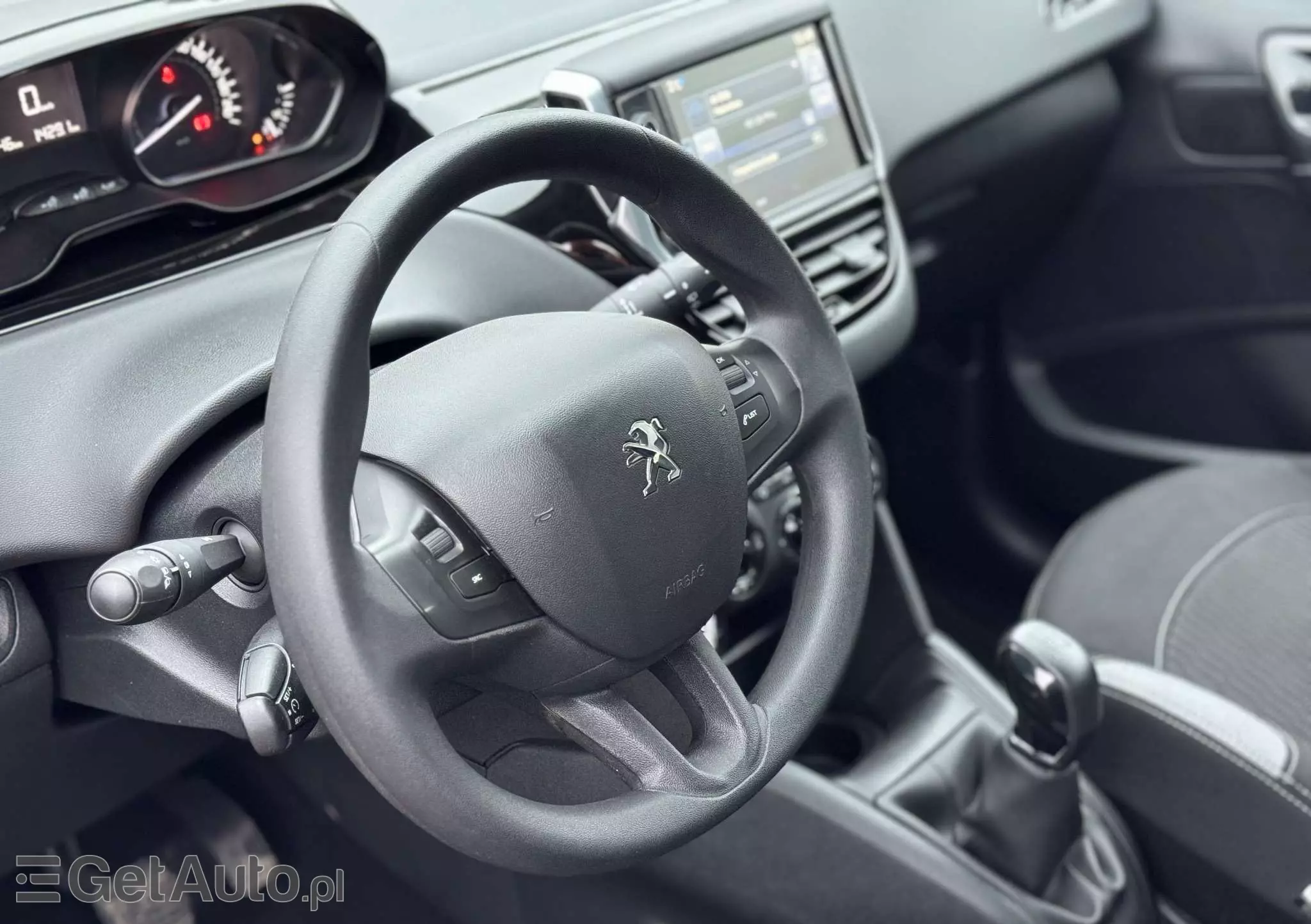 PEUGEOT 208 1.2 PureTech Active