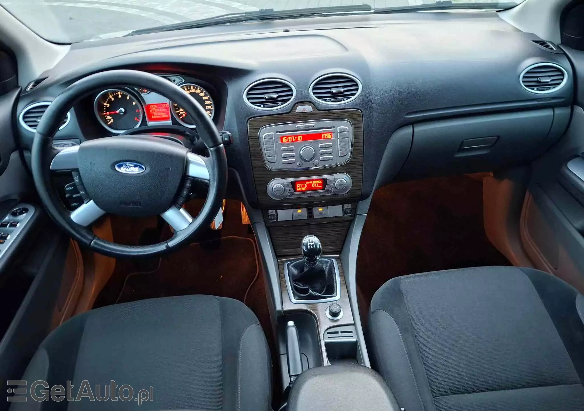 FORD Focus 1.6 Gold X (Edition)