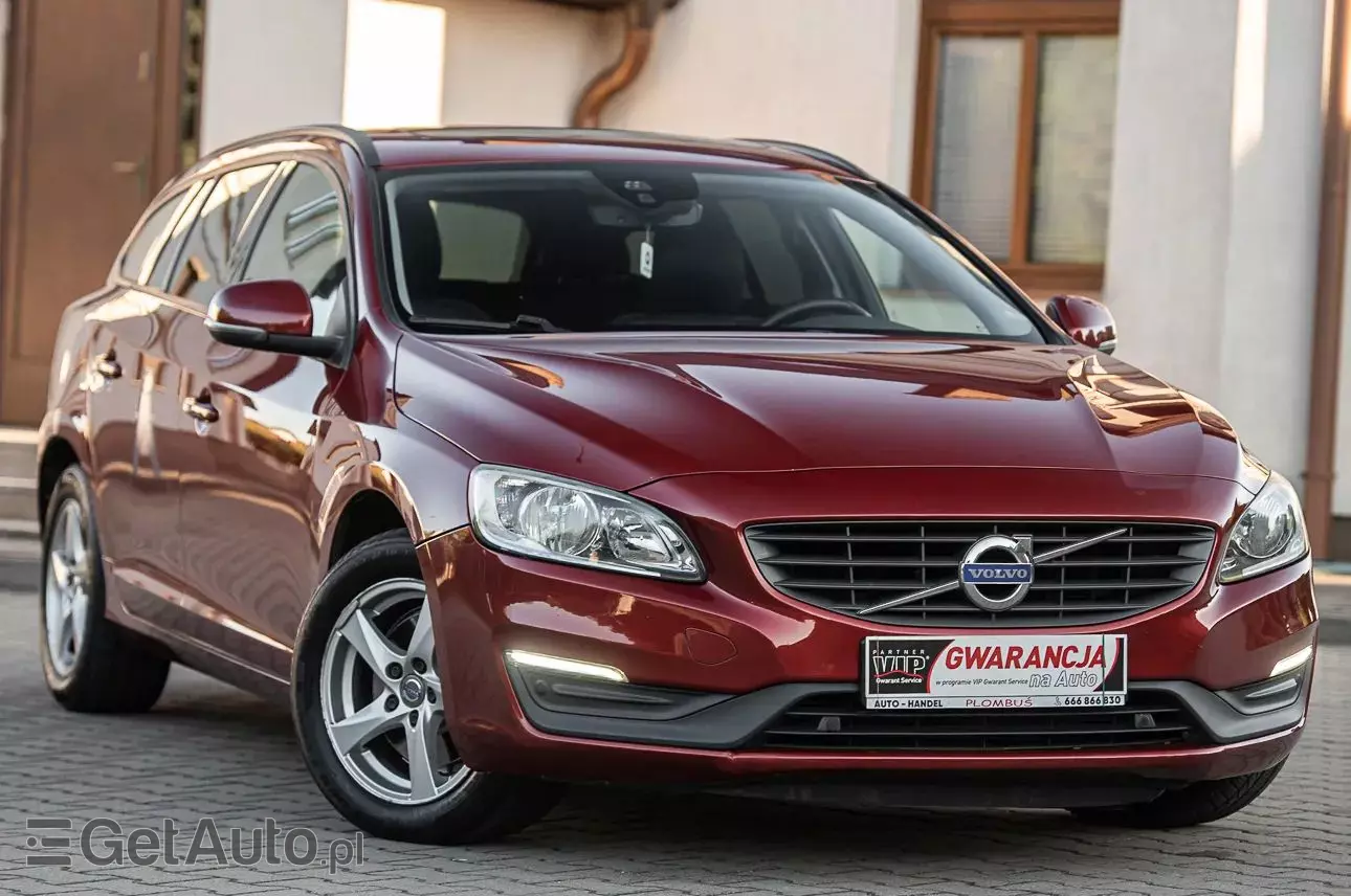 VOLVO V60 D4 Drive-E Dynamic Edition (Momentum)