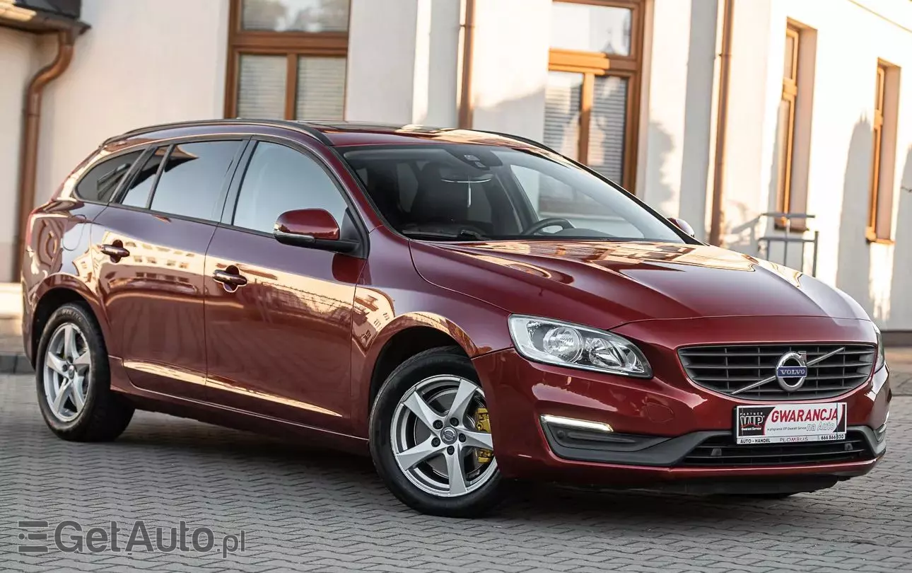 VOLVO V60 D4 Drive-E Dynamic Edition (Momentum)