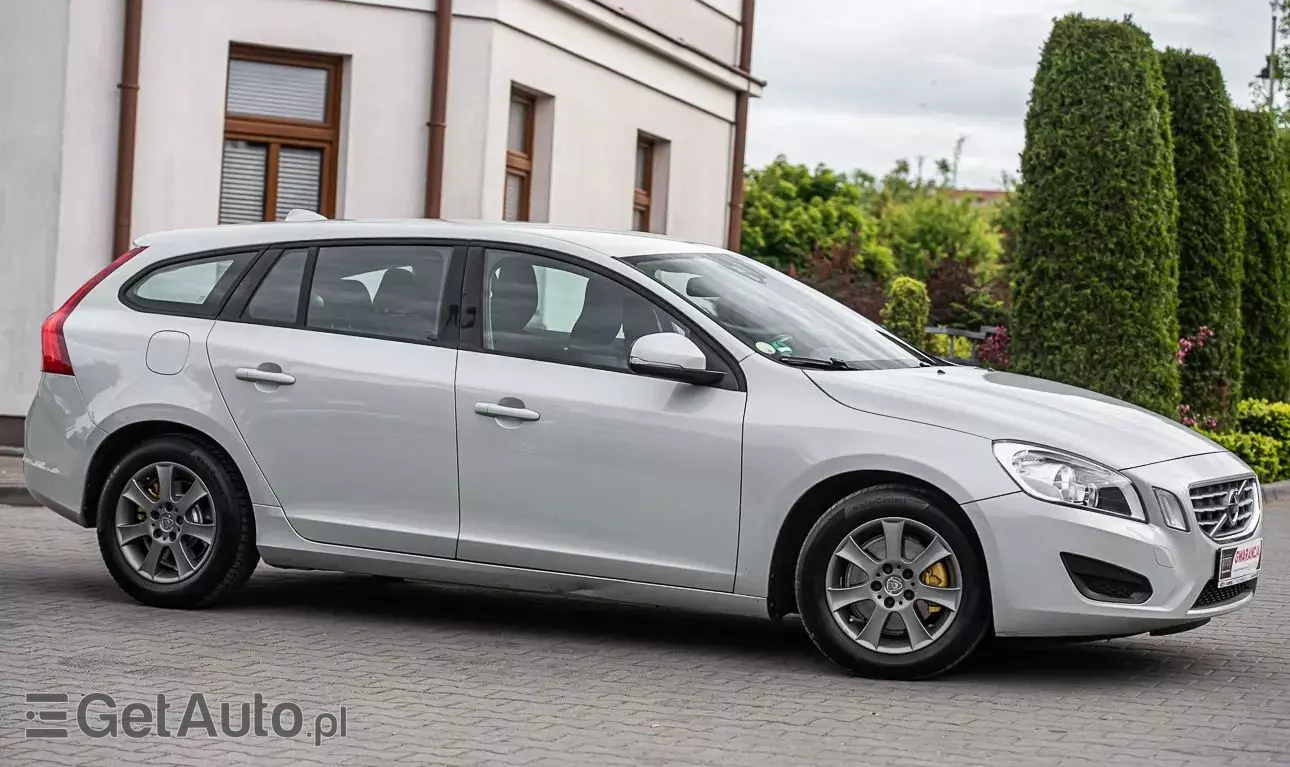 VOLVO V60 DRIVe