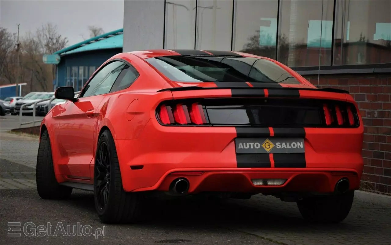 FORD Mustang 