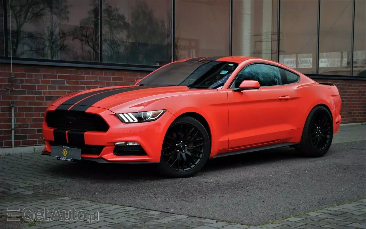 FORD Mustang 