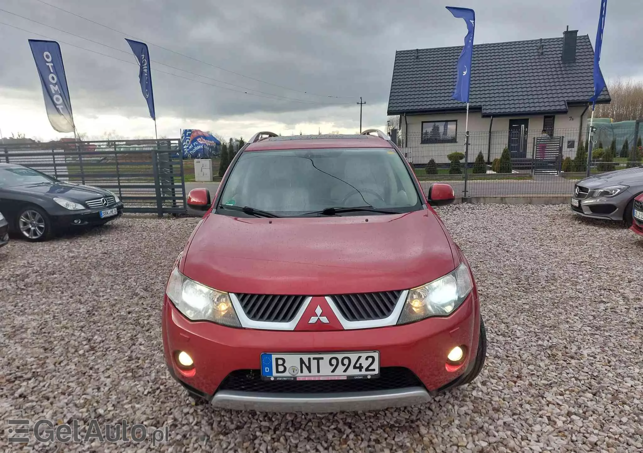 MITSUBISHI Outlander 2.4 4WD CVT Intense