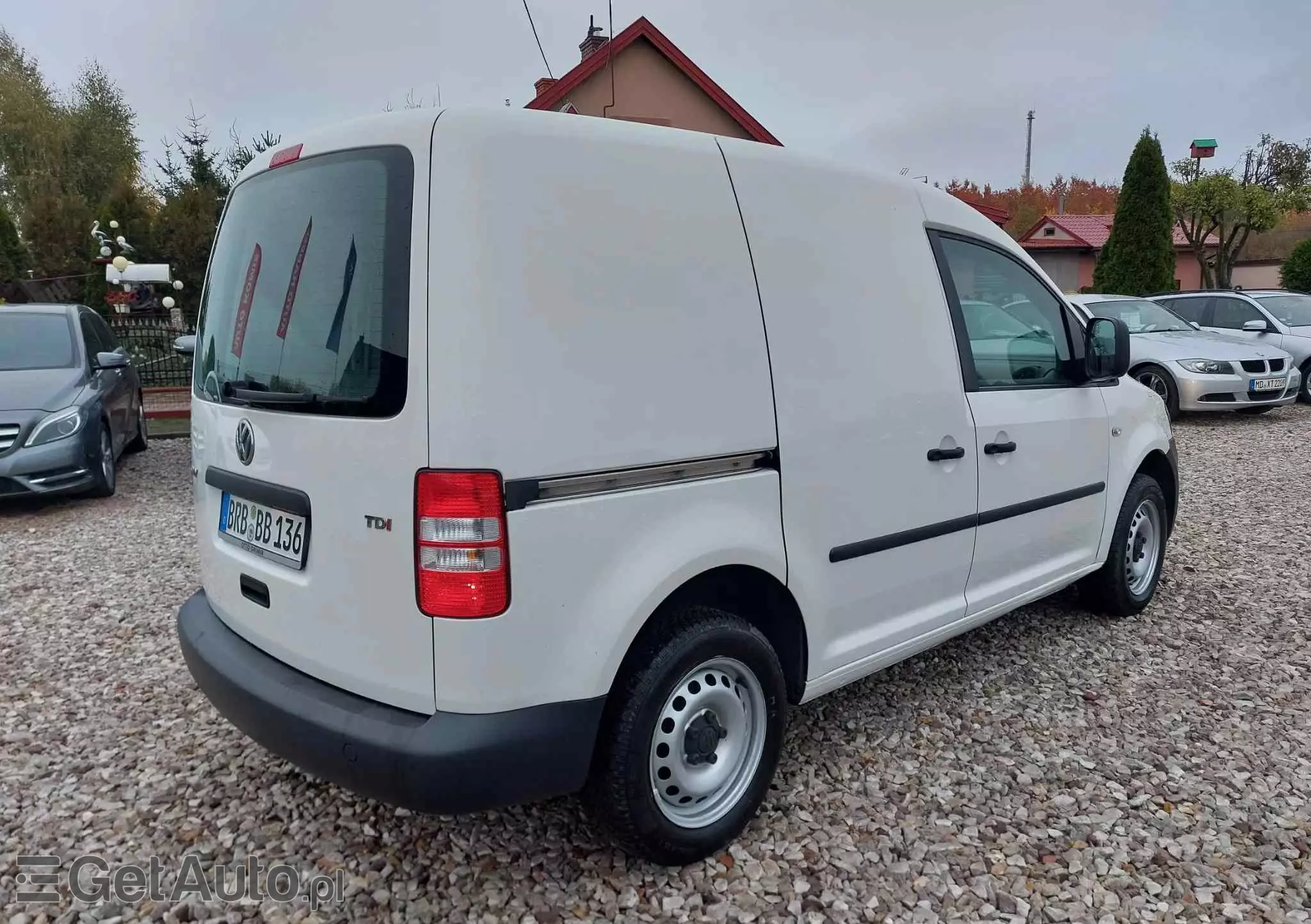 VOLKSWAGEN Caddy 