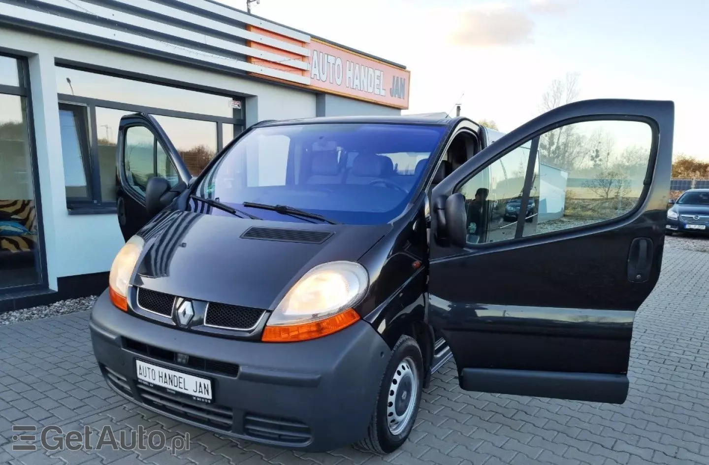 RENAULT Trafic 