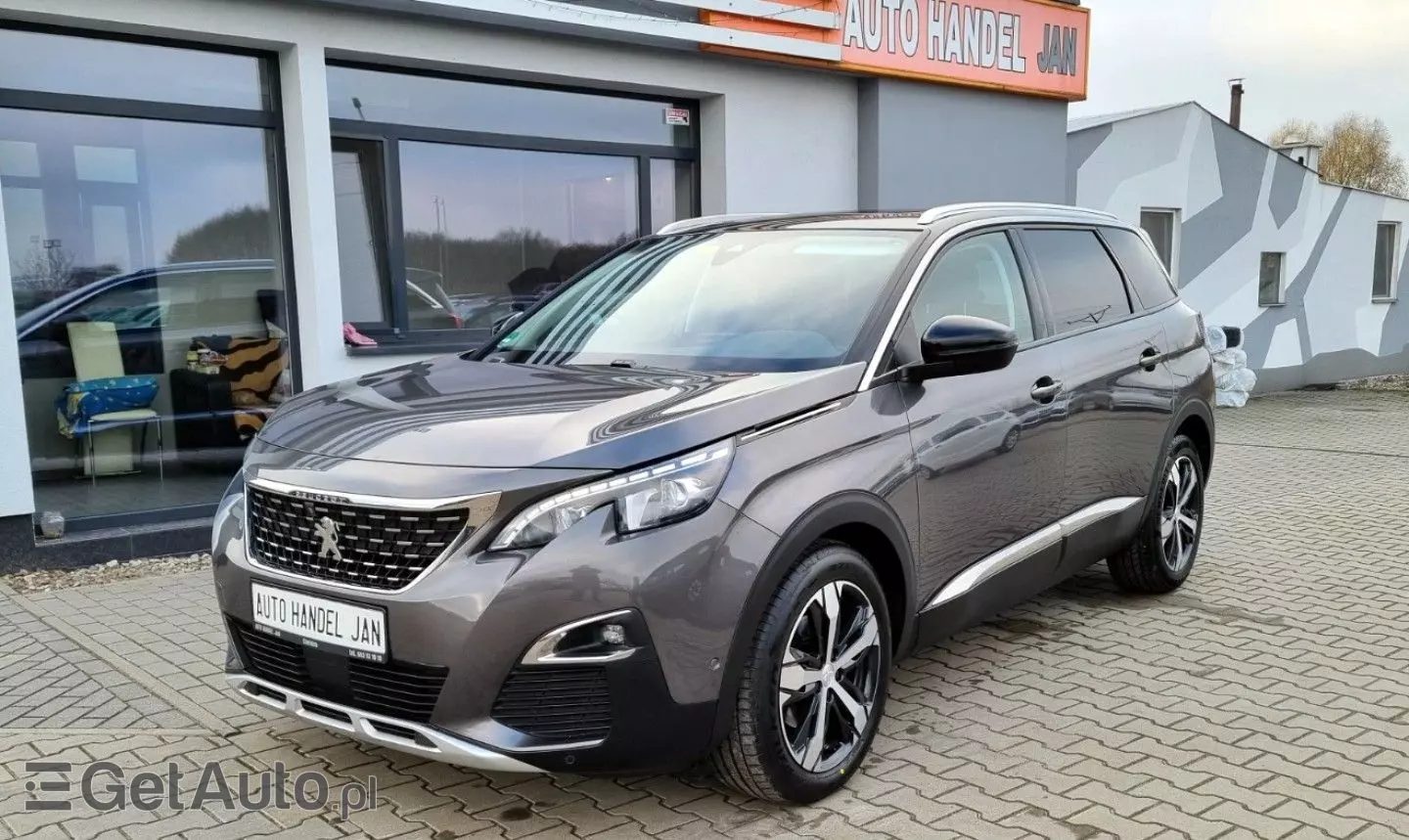 PEUGEOT 5008 