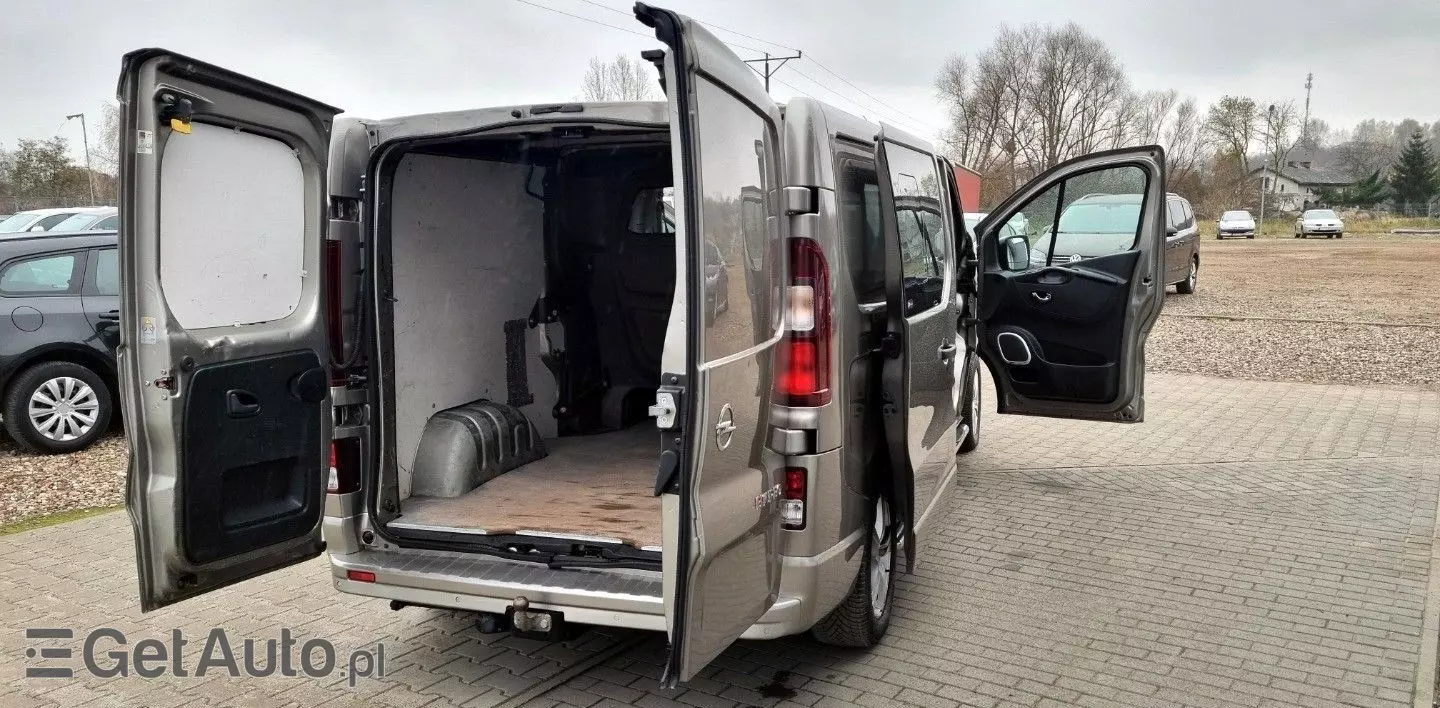 OPEL Vivaro 