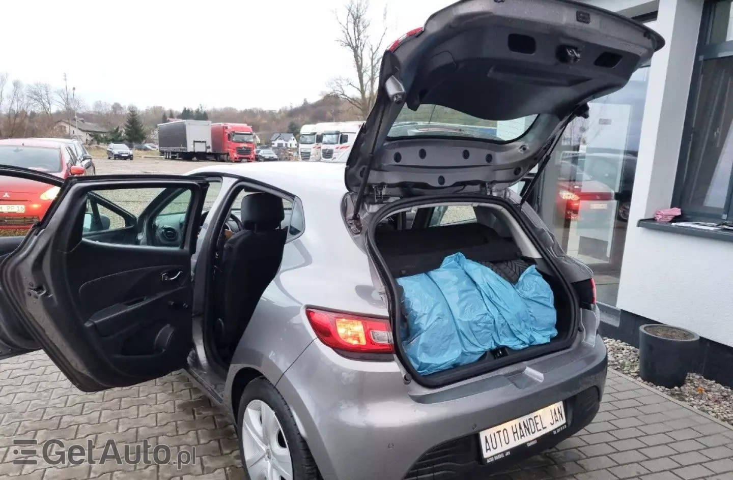 RENAULT Clio 