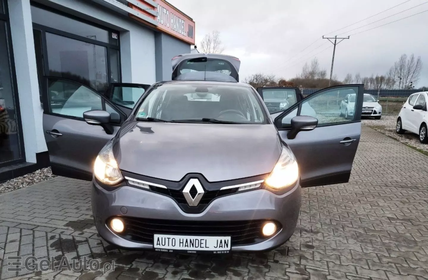 RENAULT Clio 