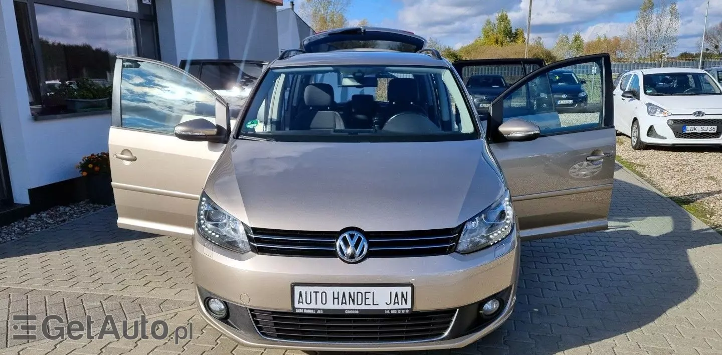 VOLKSWAGEN Touran 