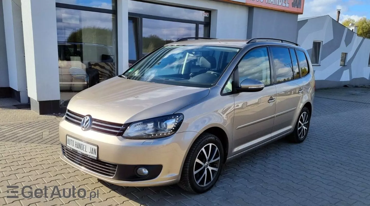 VOLKSWAGEN Touran 