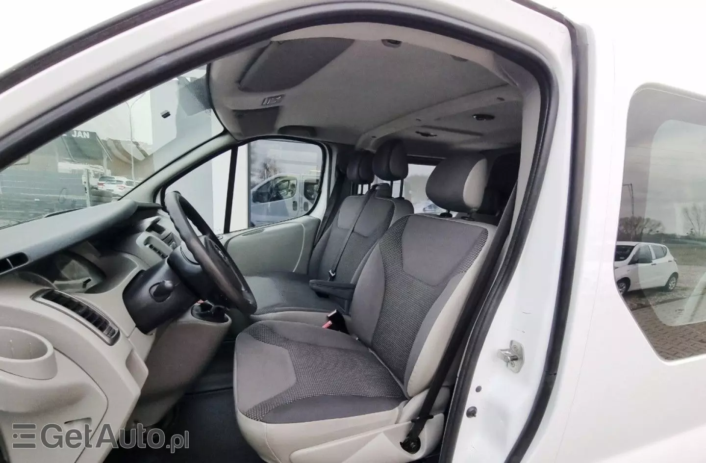 OPEL Vivaro 