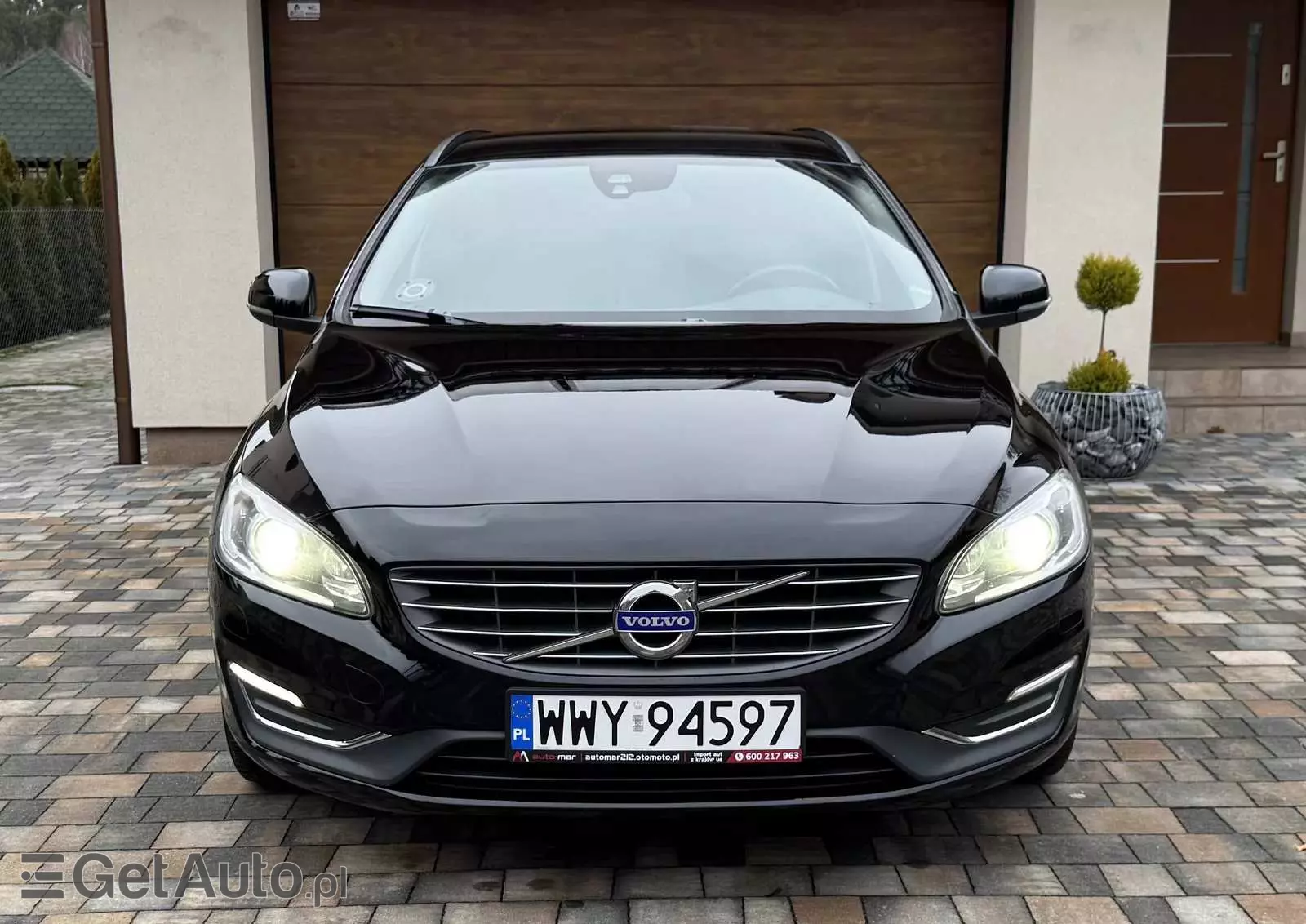 VOLVO V60 D4 Geartronic Momentum