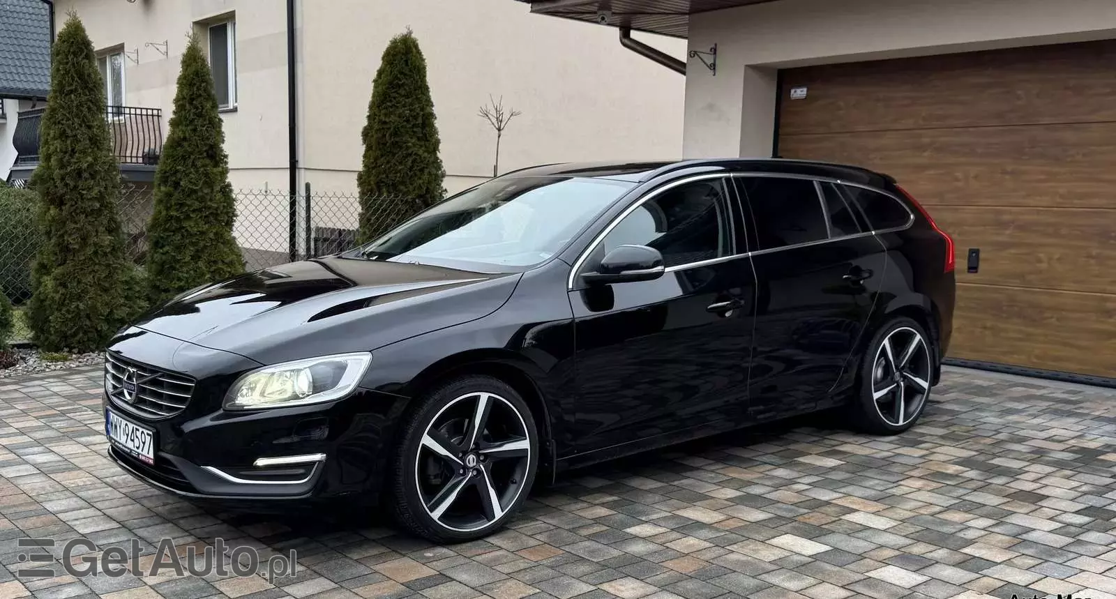 VOLVO V60 D4 Geartronic Momentum