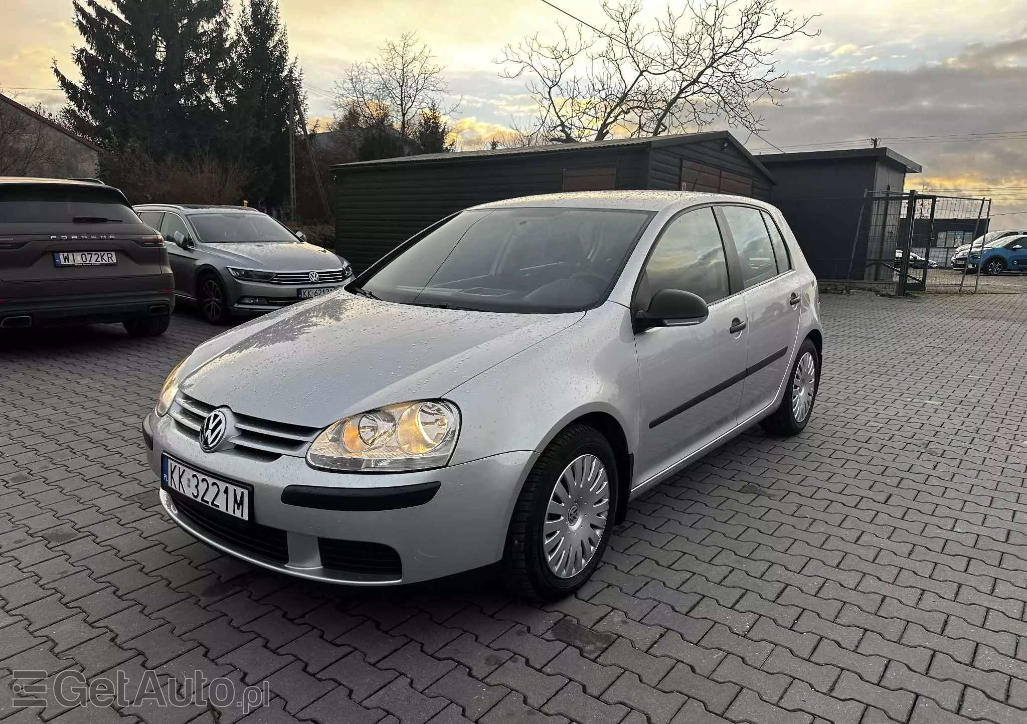 VOLKSWAGEN Golf 1.6 FSI Trendline