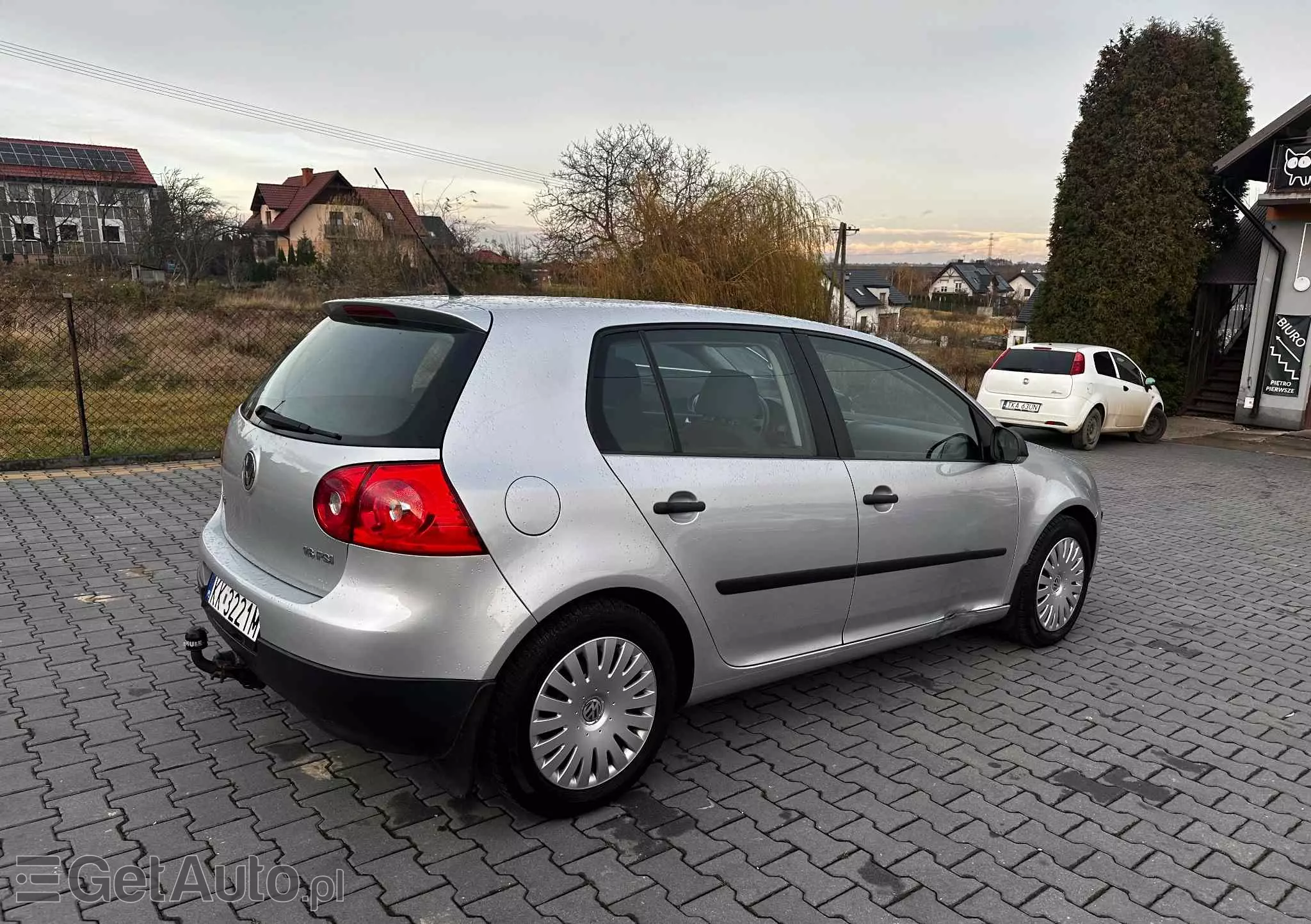 VOLKSWAGEN Golf 1.6 FSI Trendline