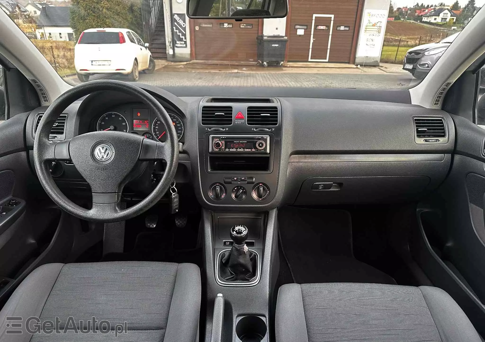 VOLKSWAGEN Golf 1.6 FSI Trendline