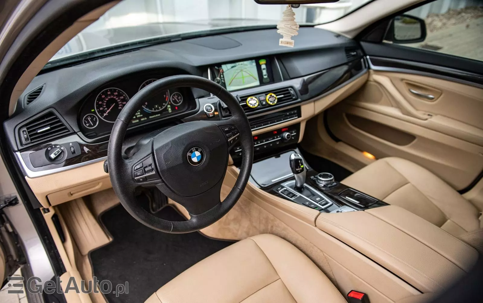 BMW Seria 5 528i xDrive Luxury Line